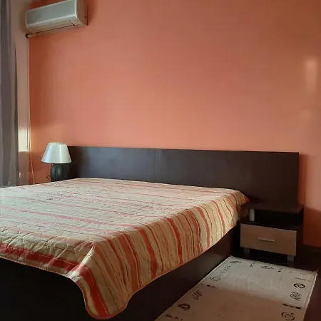 Sunny House Гостевой дом Равда